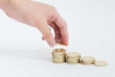 九度期货直播室：实时财经解读精选